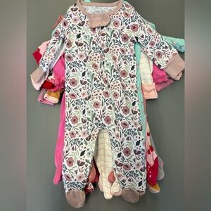 Size 3-6 months infant baby girl pajamas lot